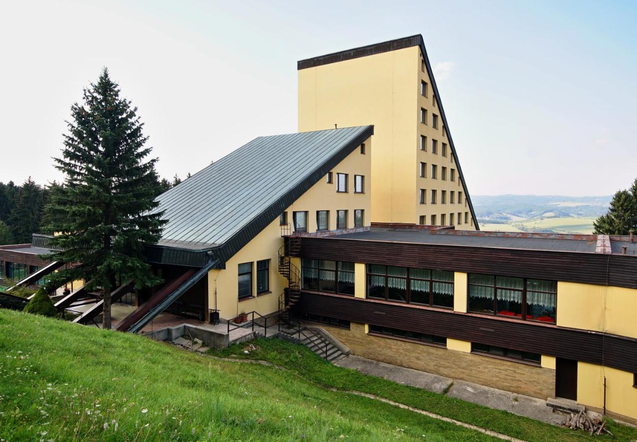 Horský hotel Jelenovská Valašské Klobouky Exterior foto